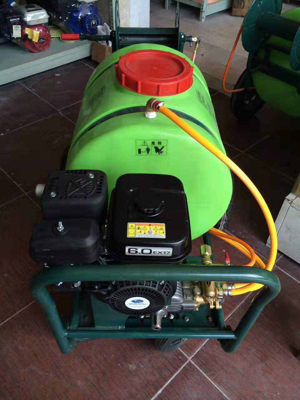 斯巴魯進(jìn)口機(jī)器  打藥機(jī) (4)